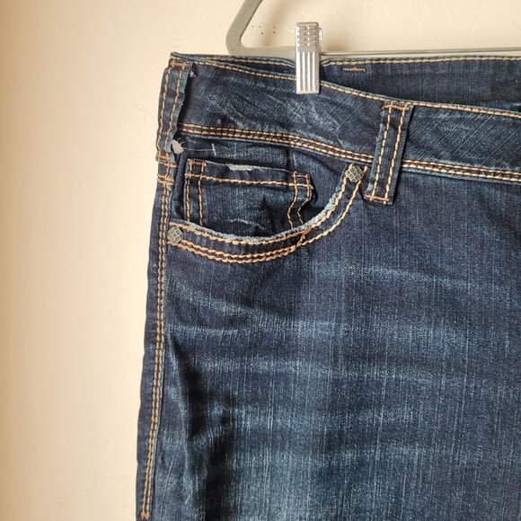 Silver Suki Mid Rise Bootcut Jeans - Picture 7 of 12